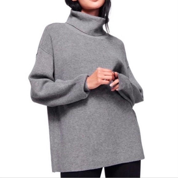 Free People Sweater Softly Structured Knit
Tunic Turtleneck Gray Size Large - Picture 5 of 8